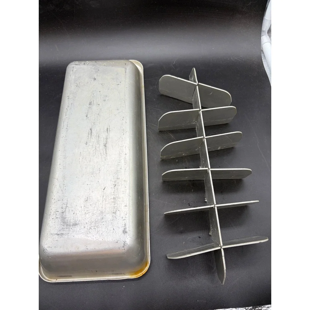 Vintage Aluminum Ice Cube Tray with Removable Metal Divider Insert Silver Tone